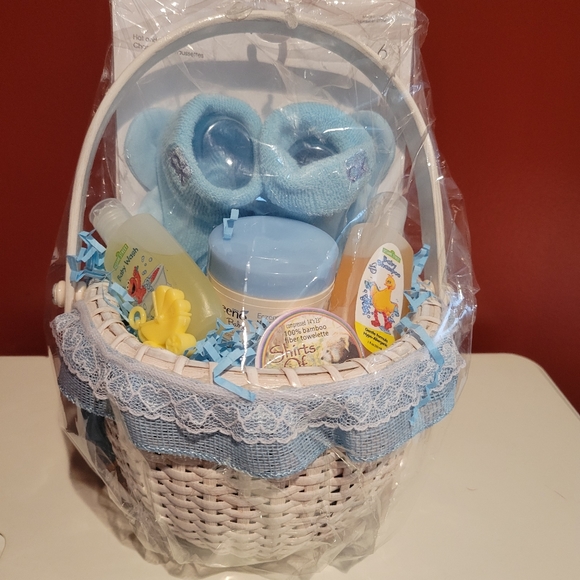 Calvin Klein baby baskets - Picture 2 of 5